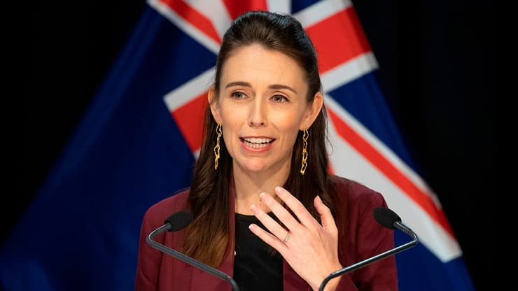 ראש ממשלת ניו זילנד ג'סינדה ארדרן