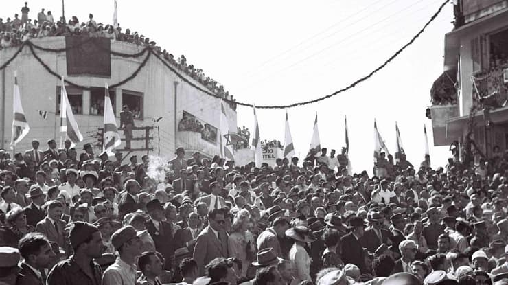 מצעד יום העצמאות הראשון בתל אביב 1949