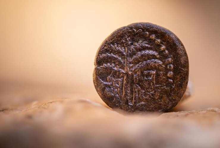  מטבע מרד בר כוכבא הנושא את הכיתוב: "ירושלים", ובמרכזו עץ תמר