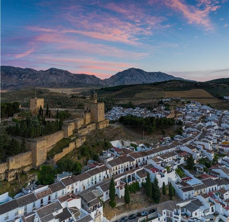 העיירה אנטקרה, ספרד