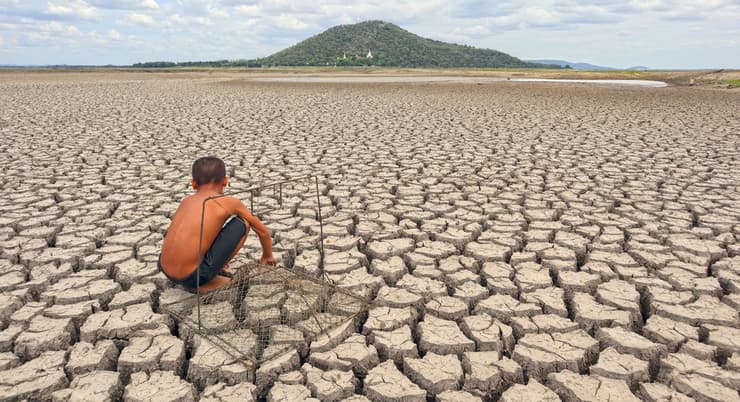 השינויים באקלים עלולות לחולל סופות בצד אחד של העולם, ובצורת ורעב בצד האחר