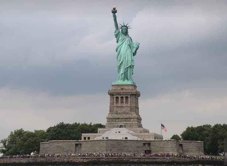 פסל החירות - תצפית מנהר האדסון
