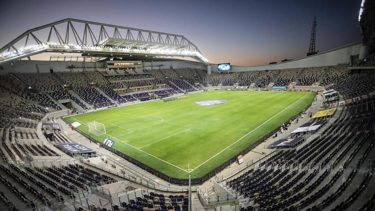 אצטדיון בלומפילד