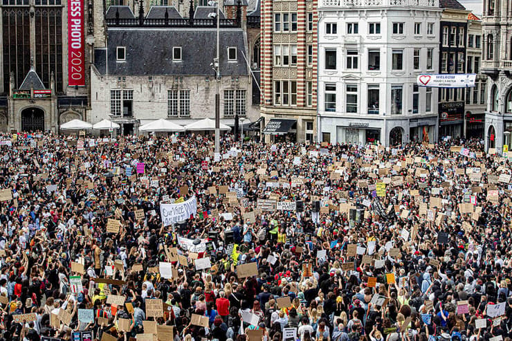 ג'ורג' פלויד הפגנה מחאה עולמית אמסטרדם הולנד