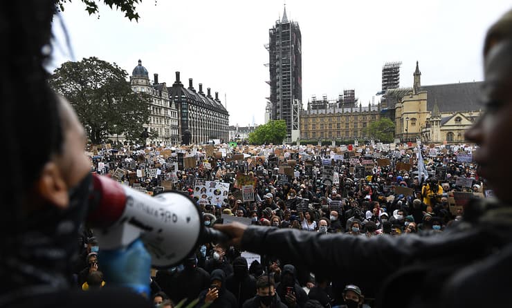 ג'ורג' פלויד מחאה עולמית לונדון בריטניה הפגנה