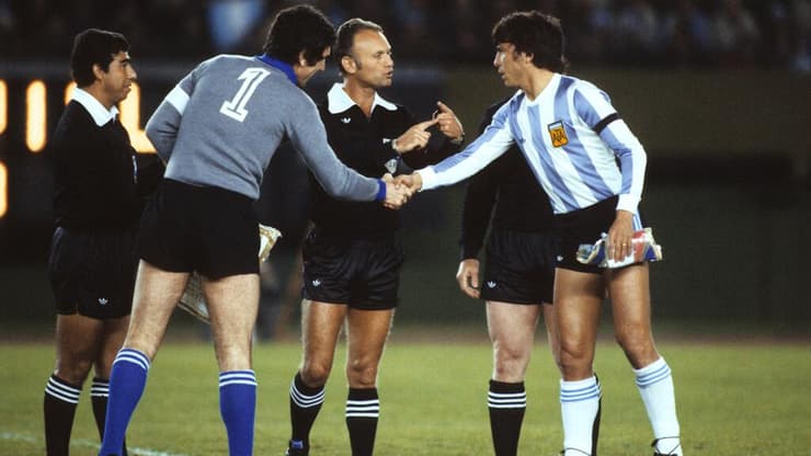 אברהם קליין לצד דניאל פסארלה ודינו זוף