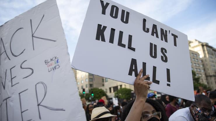 הפגנה מחאה מפגינים וושינגטון נגד גזענות אלימות שוטרים ג'ורג' פלויד