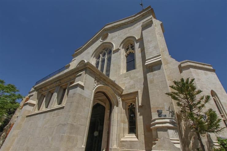 כנסיית עמנואל (סמוך לשער יפו). הכנסייה הפרוטסטנטית הראשונה במזרח התיכון (1840)
