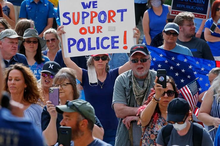 הפגנה למען ה שוטרים משטרה ב סולט לייק סיטי ארה"ב 20 ביוני