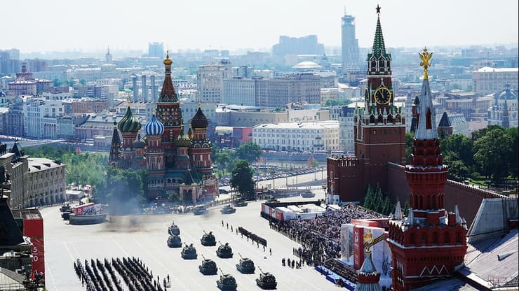 רוסיה מצעד צבאי יום הניצחון על הנאצים הכיכר האדומה מוסקבה