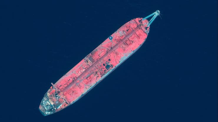תימן הים האדום מכלית נפט FSO Safer נטושה 5 שנים חשש ש תתפוצץ אסון סביבתי