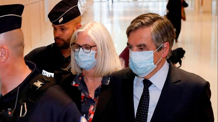 צרפת ראש הממשלה לשעבר פרנסואה פיון ואשתו פנלופה פיון הורשעו שחיתות