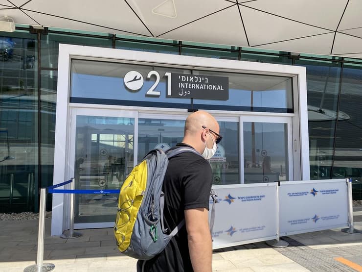 שער הכניסה מטיסות בינלאומיות בנמל התעופה רמון סגור