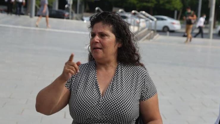 קראה לעבר נציג היועמ"ש: "תגיד לה שדם הנרצחים על היידים שלה". חג'אג' (צילום: מוטי קמחי) מירב חג'אג' בבית משפט השלום בתל אביב