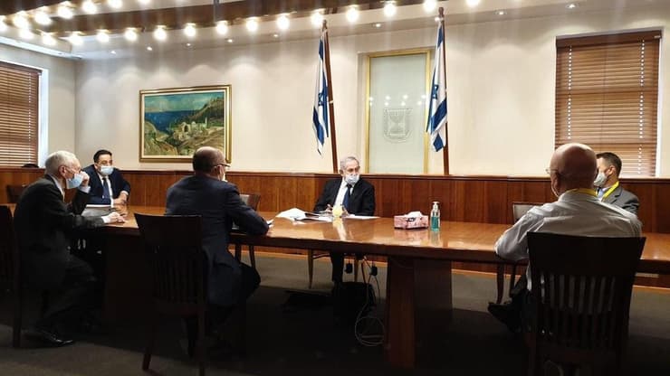 הדיון הכלכלי אצל ראש הממשלה בנימין נתניהו (צילום: בנק ישראל) הדיון הכלכלי אצל ראש הממשלה בנימין נתניהו