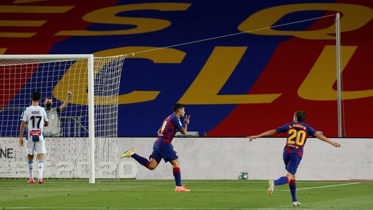 סוארס חוגג (צילום: רויטרס) סוארס חוגג