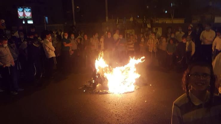הפגנה של תושבי רוממה במחאה על הסגר שהוטל על השכונה