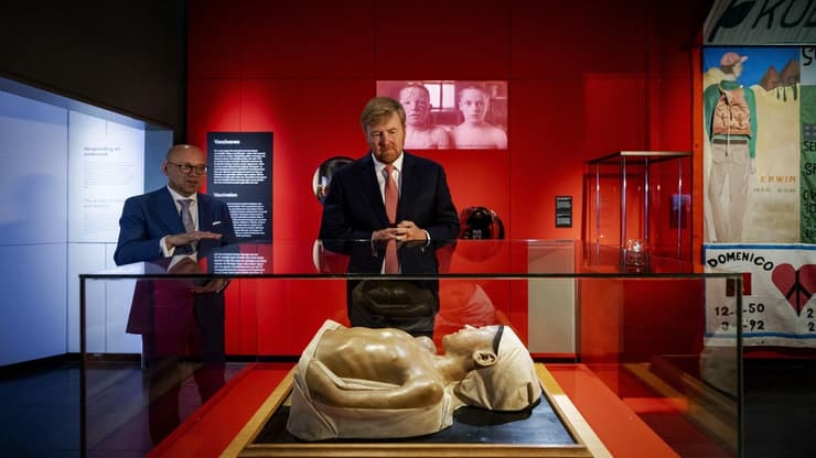 תערוכה בנושא מגפות במוזיאון רייקסמיוזיאום בורהאווה בעיר ליידן הולנד