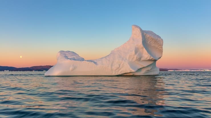 קרחון ליד גרינלנד