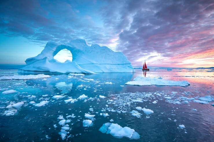 קרחון ליד גרינלנד