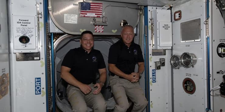 הארלי ובנקן בתחנת החלל הבינלאומית