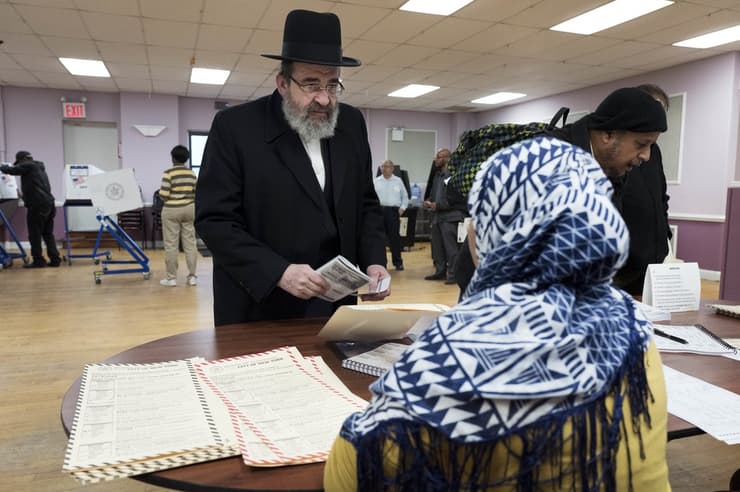 ארה"ב בוחרת 2020 הקול היהודי חרדי חרדים מצביע ב שכונת בורו ניו יורק 2016