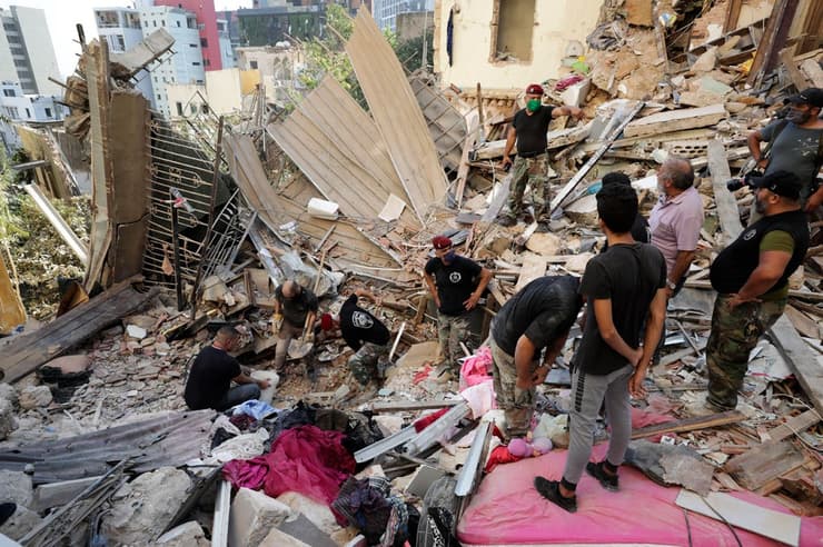 לבנון ביירות אסון פיצוץ ב נמל חיפוש ניצולים פצועים