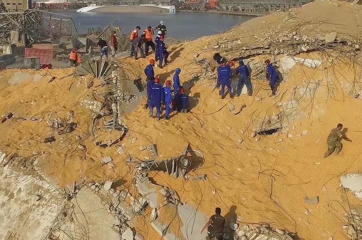 חילוץ חילוצים הרס הריסות פיצוץ אסון מחסן נמל ביירות לבנון