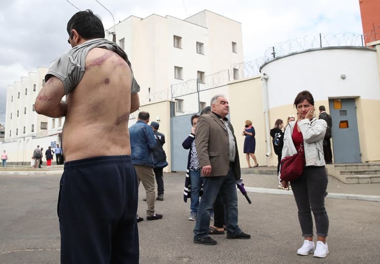 בלארוס ורדאן גריגריאן מפגין ש שוחרר מ מעצר אחרי ש נעצר בהפגנות נגד אלכסנדר לוקשנקו
