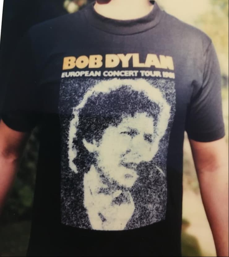 חולצה של בוב דילן