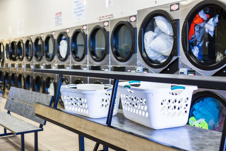 מכבסה מכבסות מכונות כביסה מכונת כביסה ארה"ב אילוסטרציה נגיף קורונה