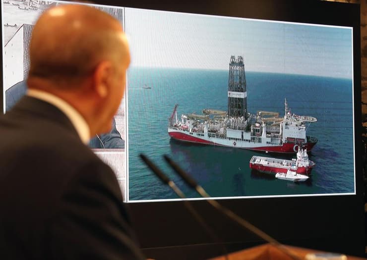 טורקיה ארדואן מודיע על מציאת גז טבעי בים השחור