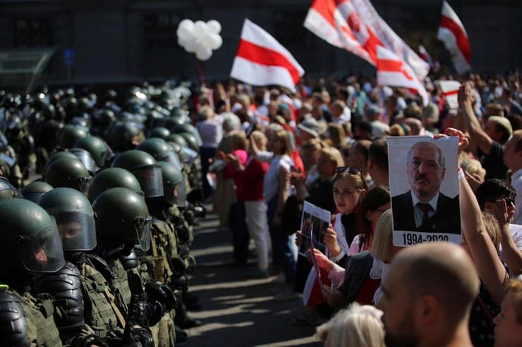 הפגנה ב מינסק בלארוס נגד הנשיא אלכסנדר לוקשנקו 