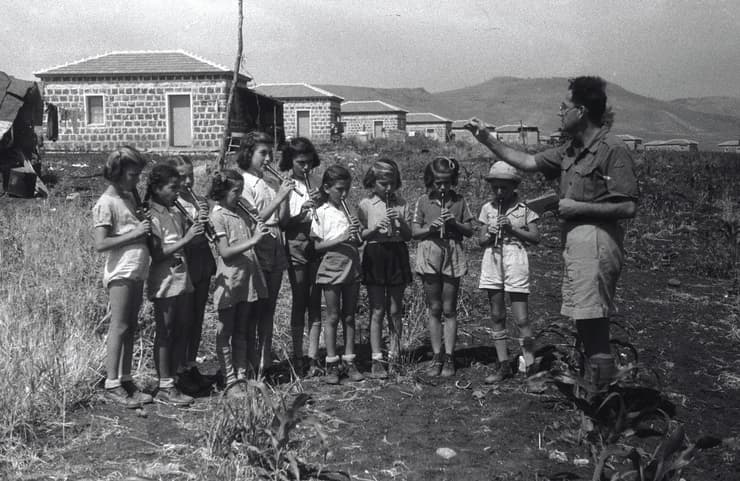 תזמורת הילדים בקיבוץ כפר חיטים, 1944