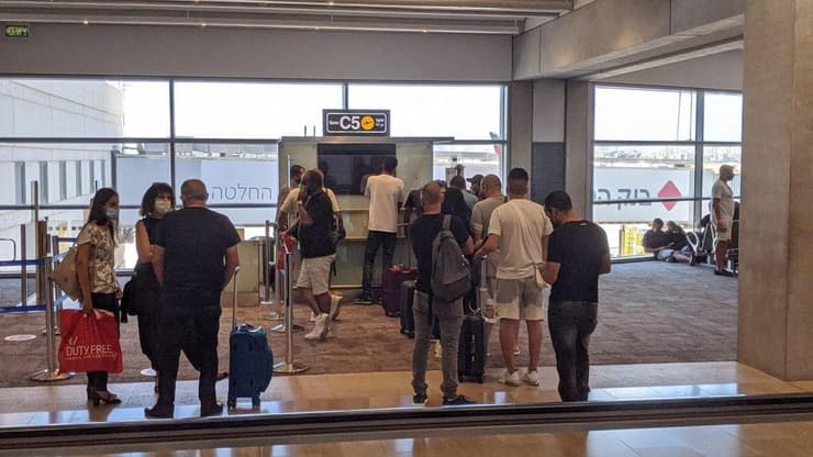 חיכו חצי שנה לטוס לחו"ל: הישראלים בדרך לבורגס