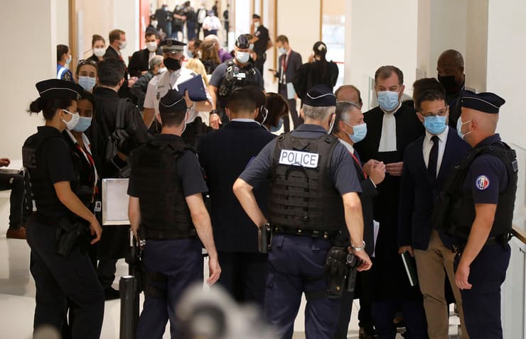 צרפת פתיחת משפט סיוע למחבלים שרלי הבדו היפר כשר פריז
