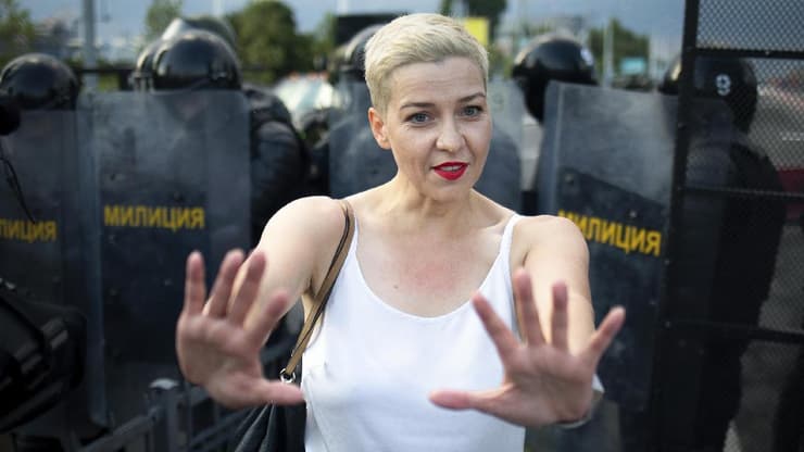 מריה קולסניקובה אחד ממנהיגי האופוזיציה ב בלארוס הפגנה ב מינסק