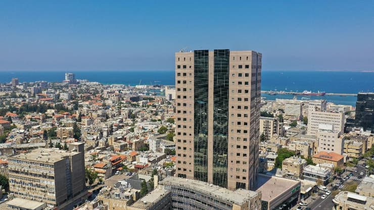 מגדל הארמון בחיפה