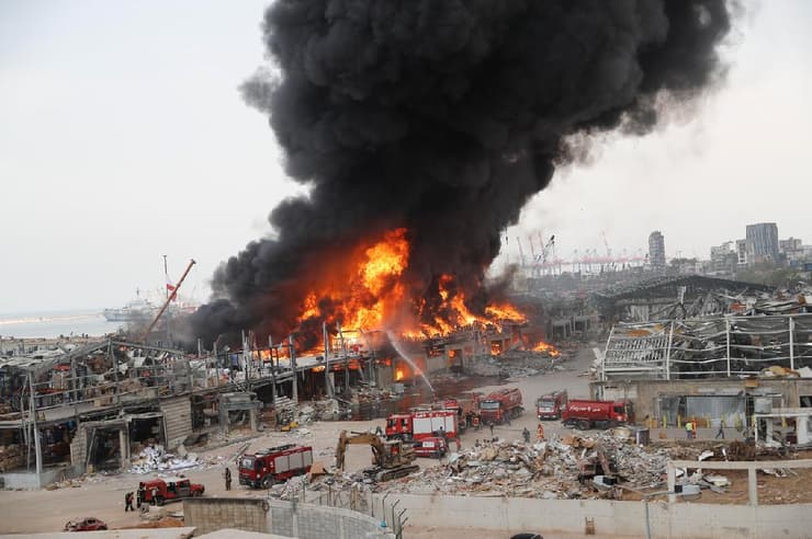שוב שריפה בנמל ביירות