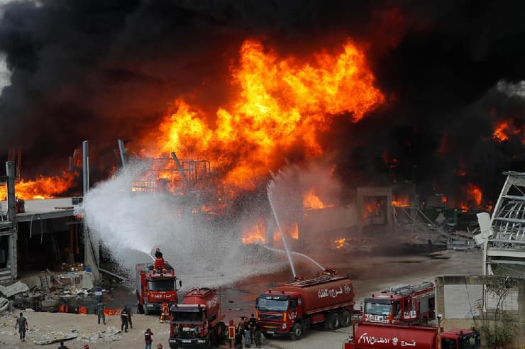 שוב שריפה בנמל ביירות