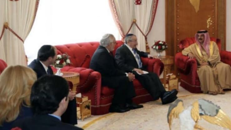 ראשי מרכז ויזנטל בפגישה עם מלך בחריין, 2017
