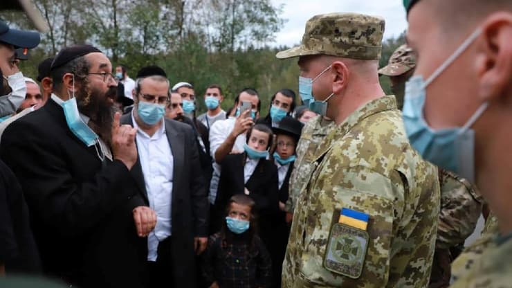 חרדים בגבול אוקראינה