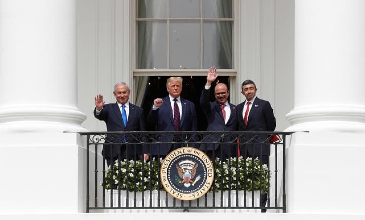 ארבעת המנהיגים על מרפסת הבית הלבן