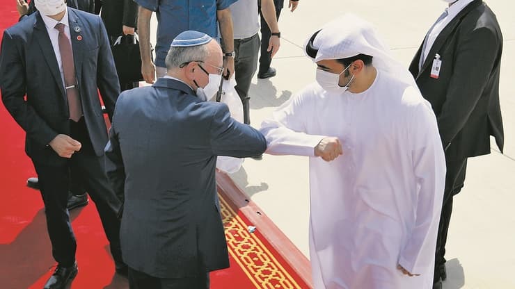 ראש המל"ל מאיר בן שבת נפרד מנציג האמירויות בדרך חזרה לישראל מאבו-דאבי