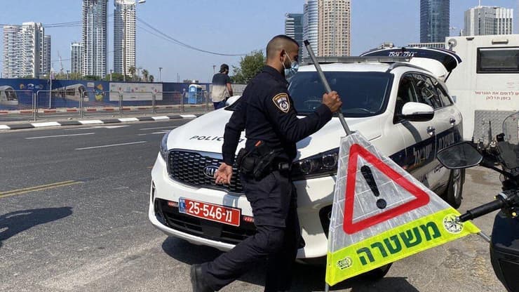 מחסומים בצומת ארלוזרוב בתל אביב לקראת הסגר