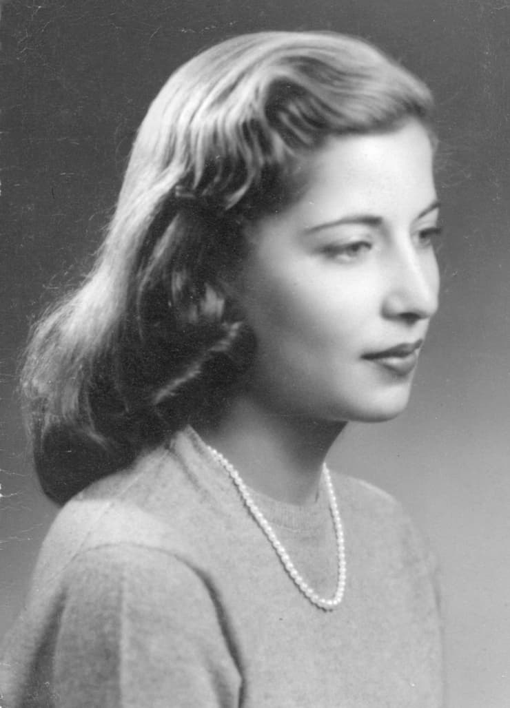 שופטת בית המשפט העליון שנפטרה רות ביידר גינסבורג ב-1953 