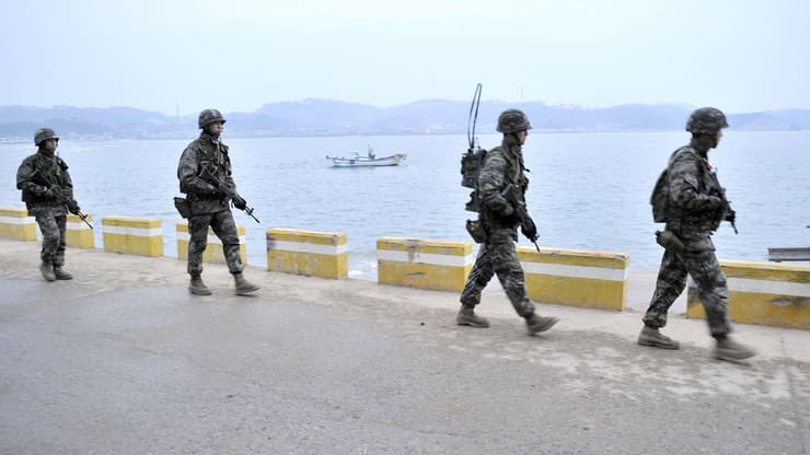 האי יאונפיאונג דרום קוריאה ליד הגבול עם צפון קוריאה