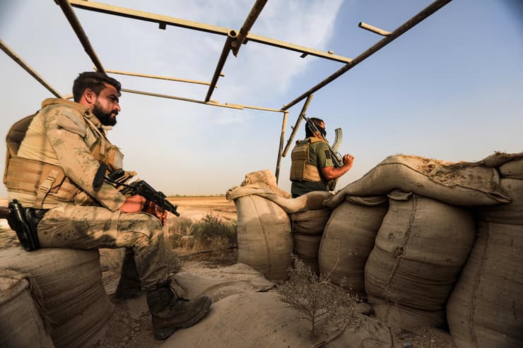 מורדים סורים שנתמכים על ידי טורקיה במחוז רקה בצפון סוריה