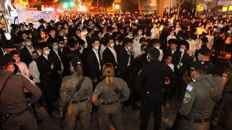 התקהלות ב בית הכנסת חסדא ב בני ברק סגר קורונה חרדים עימותים עם המשטרה משטרה 