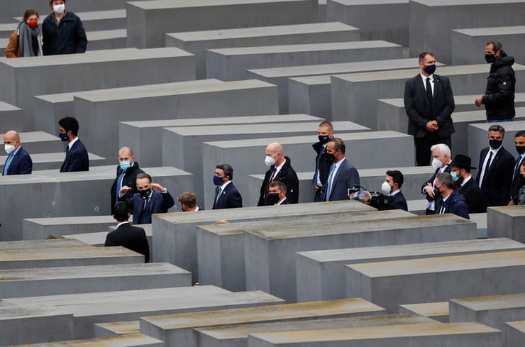 שרי החוץ של ישראל, גרמניה ואיחוד האמיריות מבקרים במוזיאון השואה